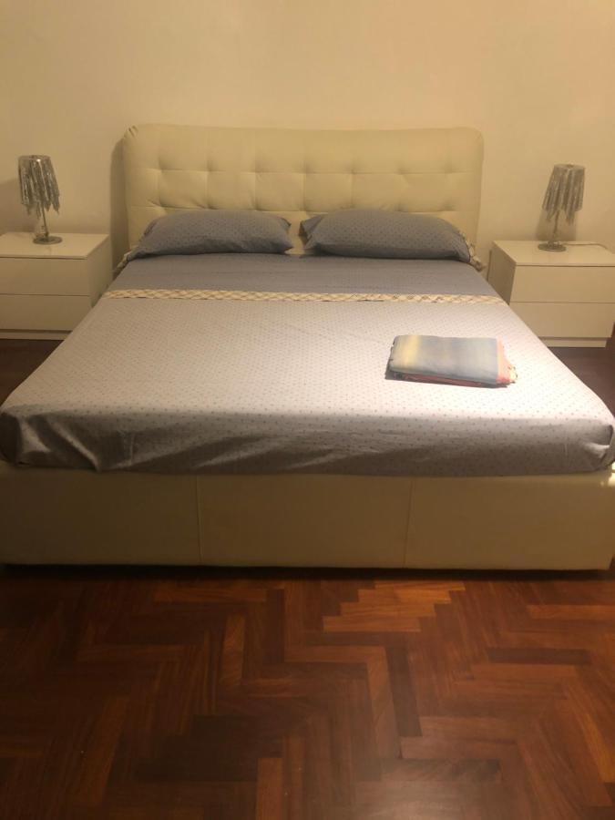 Anna Home Pavia Centro Bagian luar foto